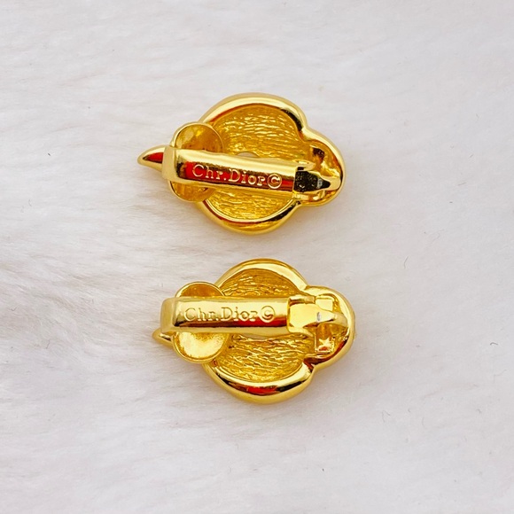 Authentic Christian Dior Rhinestones Gold tone clip earring - Picture 7 of 11